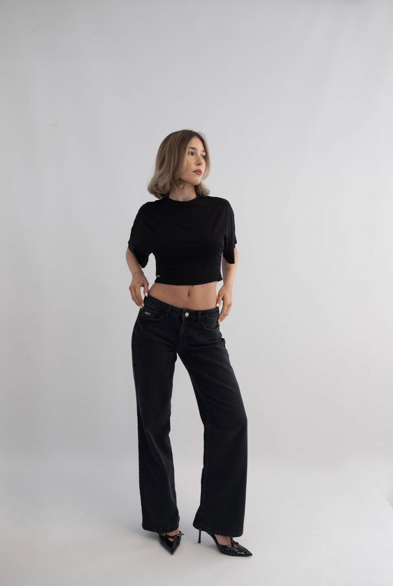KOMORI CROPPED TOP BLACK