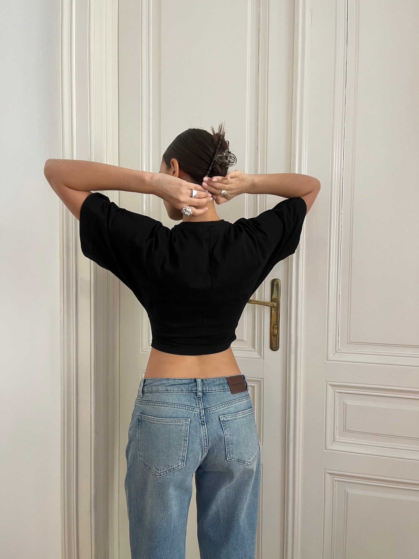 KOMORI CROPPED TOP BLACK