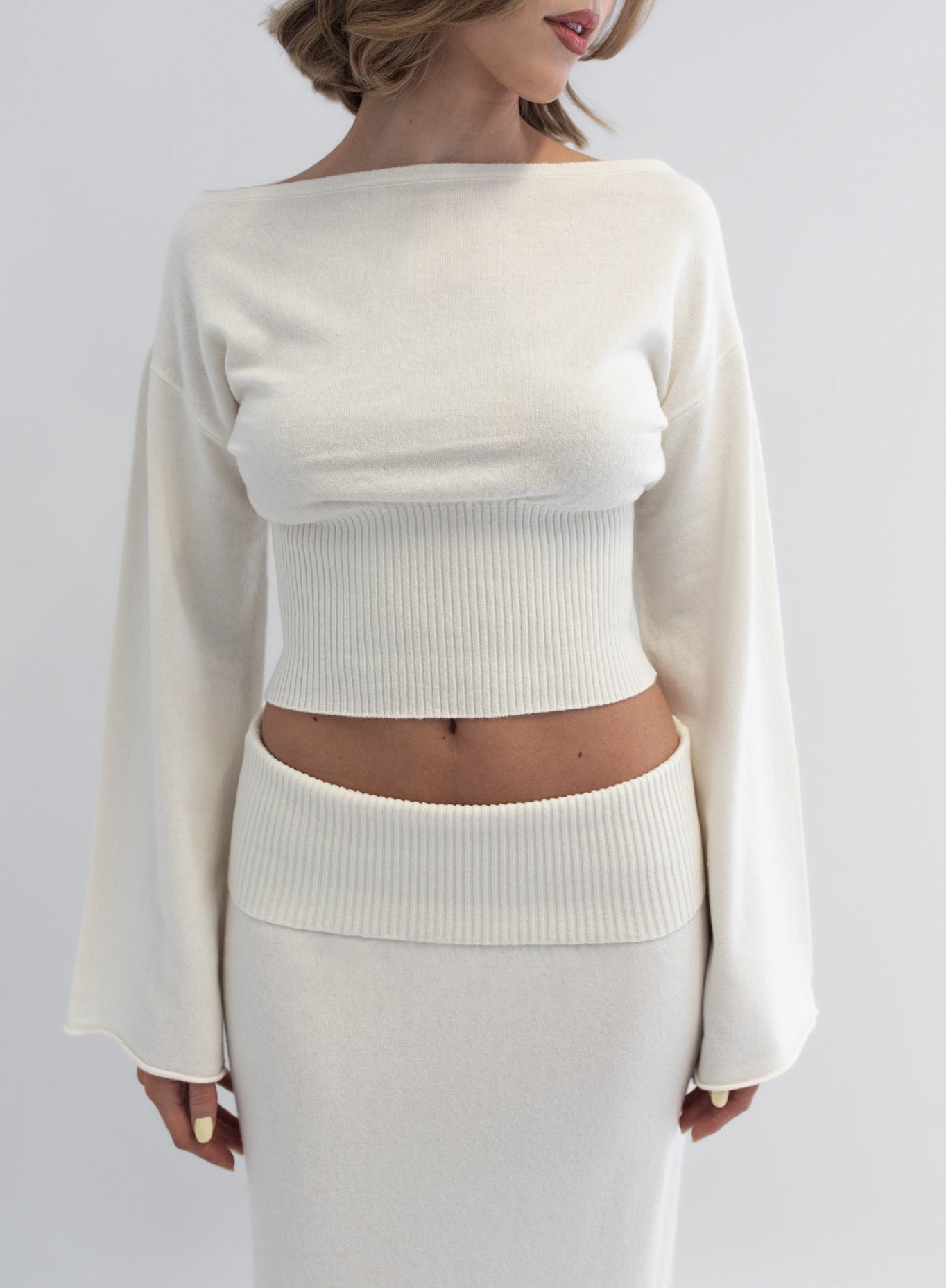LIA SWEATER
