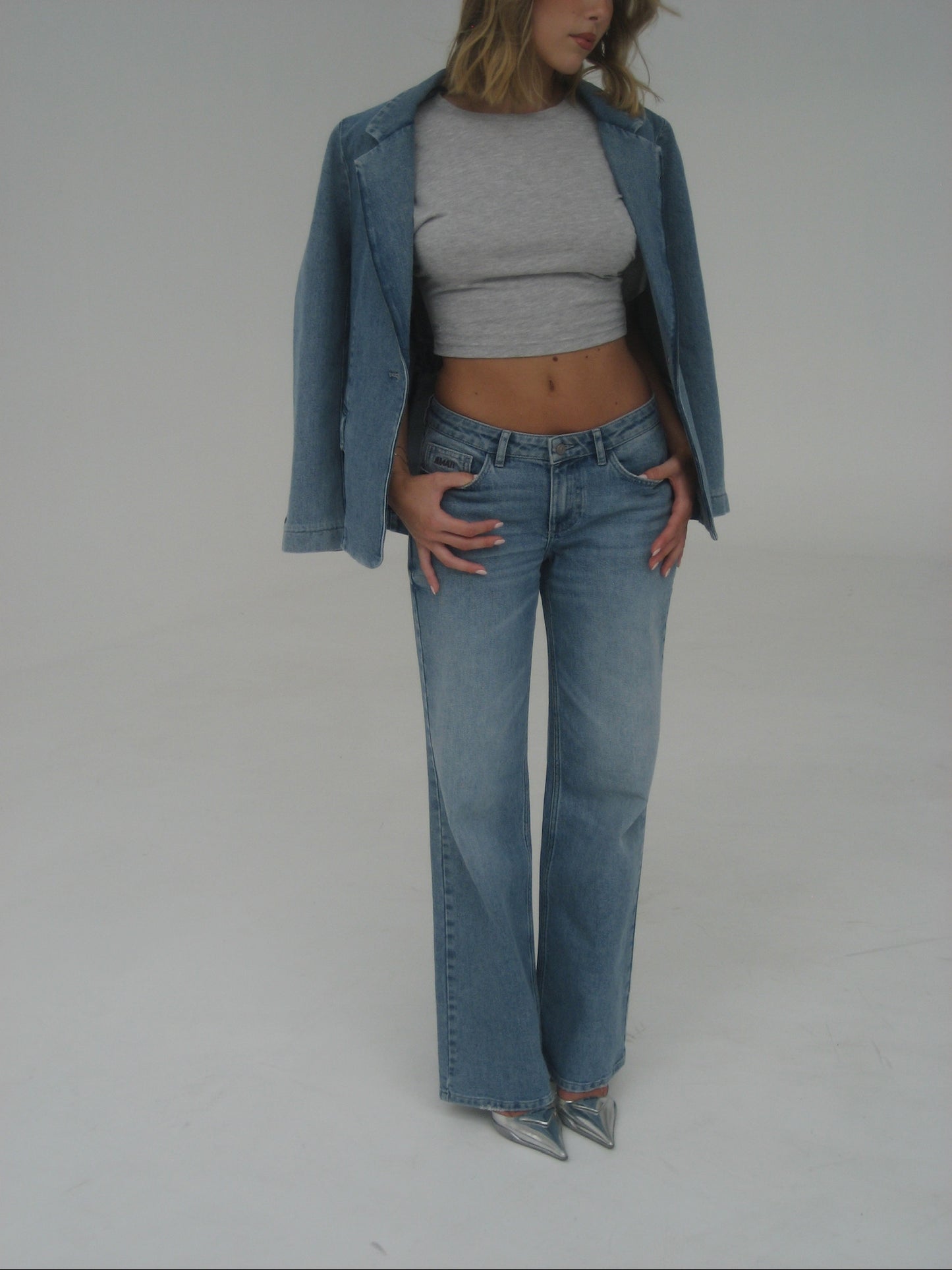 KOMORI CROPPED TOP grau Outfit